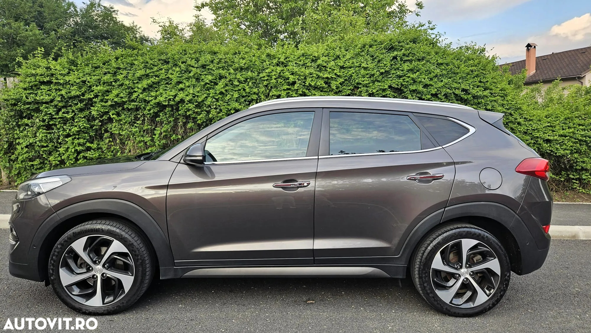 Hyundai Tucson 2.0 CRDI 4WD 6AT Premium+ - 36