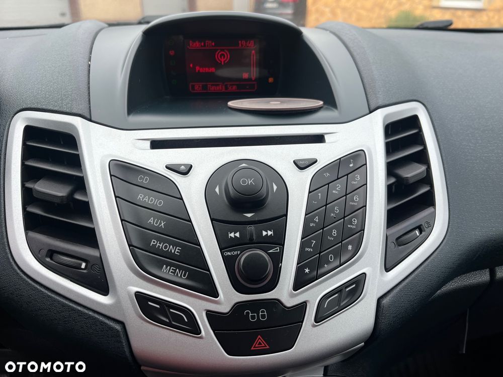 Ford Fiesta 1.25 SYNC Edition - 23