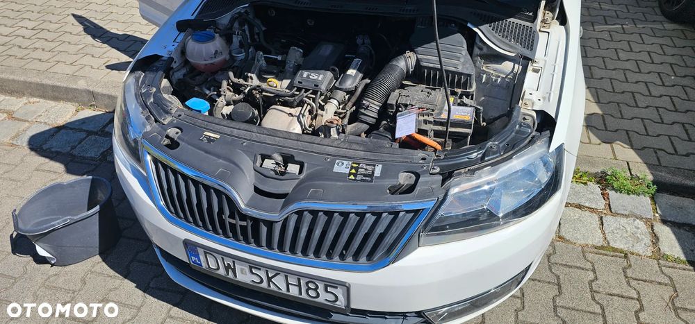 Skoda RAPID 1.2 TSI Edition - 38