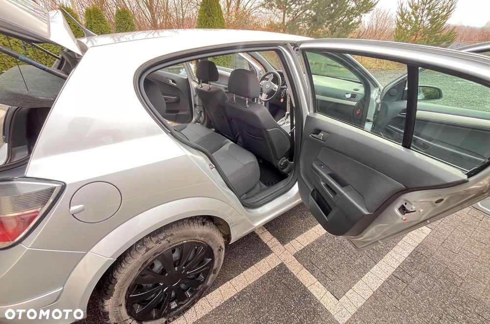 Opel Astra 1.9 CDTI Enjoy - 12