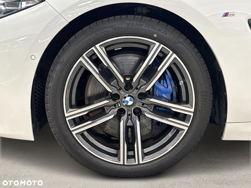 BMW Seria 8 840i - 4