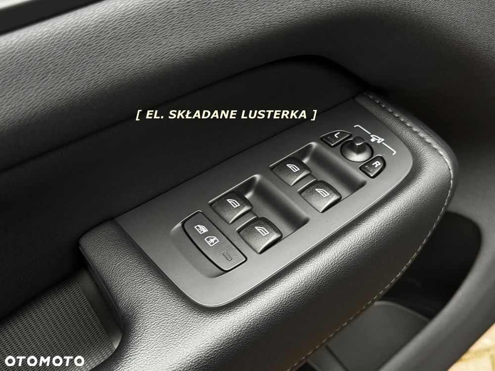 Volvo XC 60 B5 B AWD Geartronic RDesign - 19