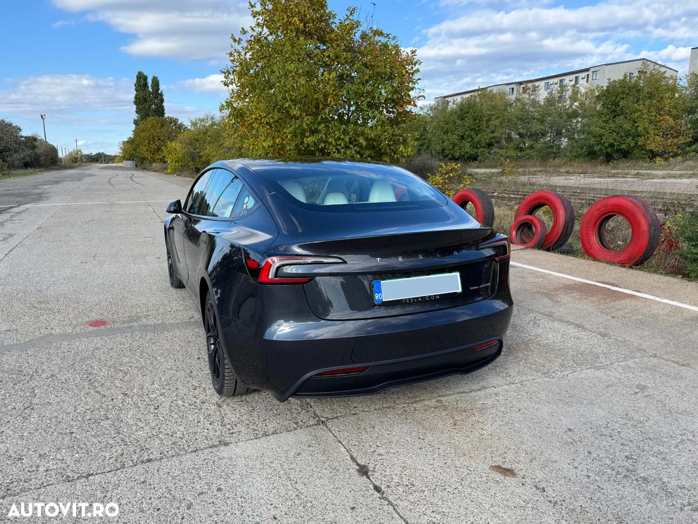 Tesla Model 3 AWD Long Range - 3