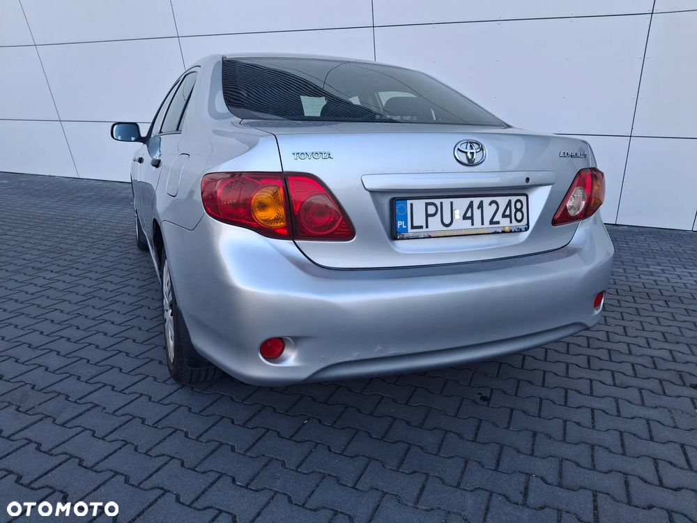 Toyota Corolla 1.6 VVT-i Luna - 23