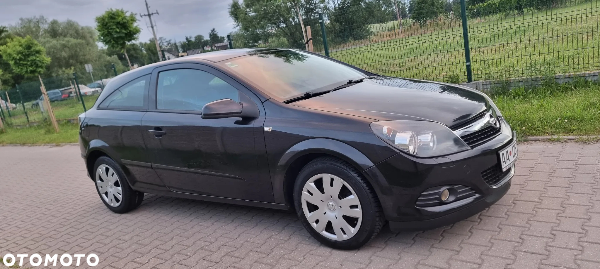 Opel Astra GTC 1.6 - 6