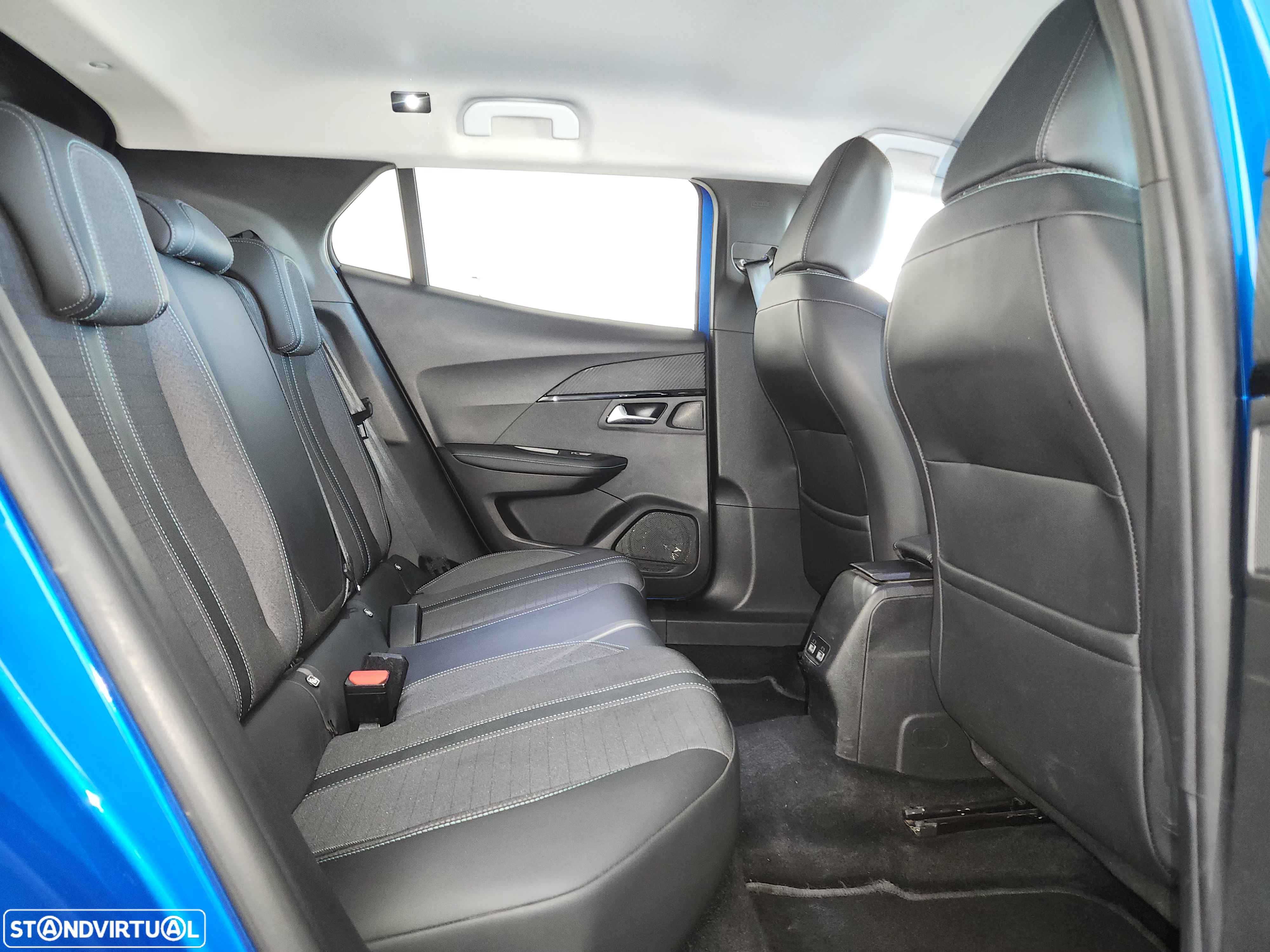 Peugeot 2008 1.5 BlueHDi Allure - 48
