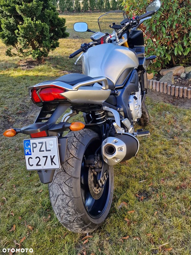 Yamaha FZ - 4