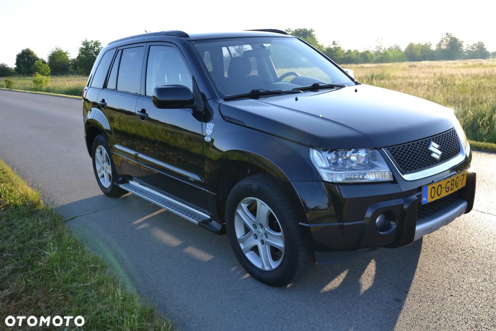 Suzuki Grand Vitara 2.0 De luxe - 9