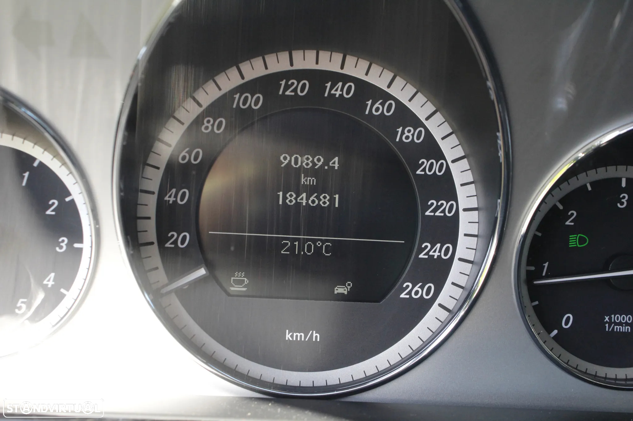 Mercedes-Benz E 250 BlueTEC Avantgarde - 22