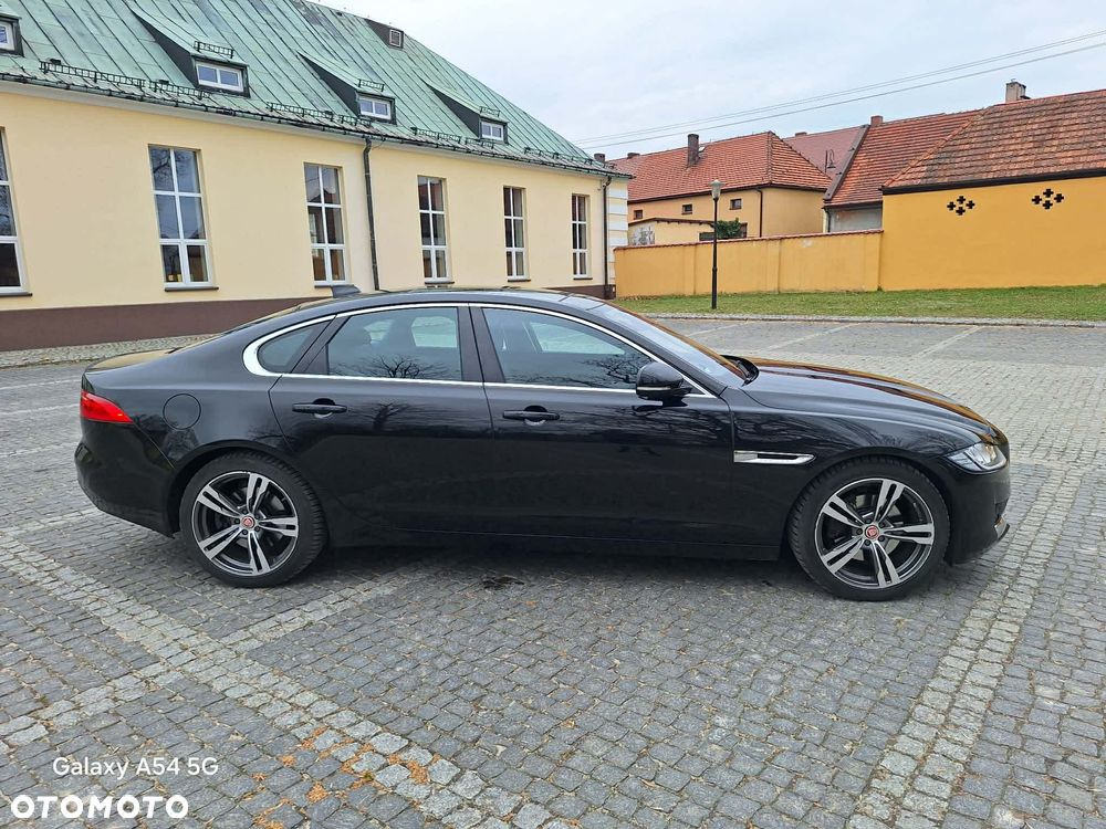 Jaguar XF 20d Prestige - 7
