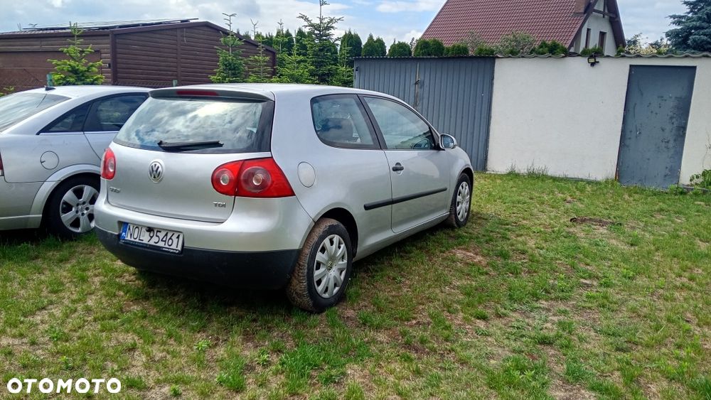 Volkswagen Golf - 2