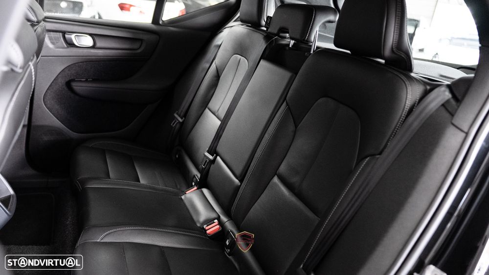 Volvo XC 40 2.0 D3 Momentum Geartronic - 35