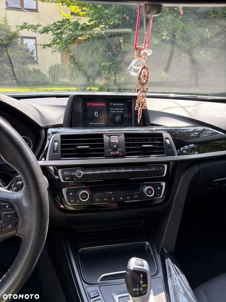 BMW Seria 3 320d - 8