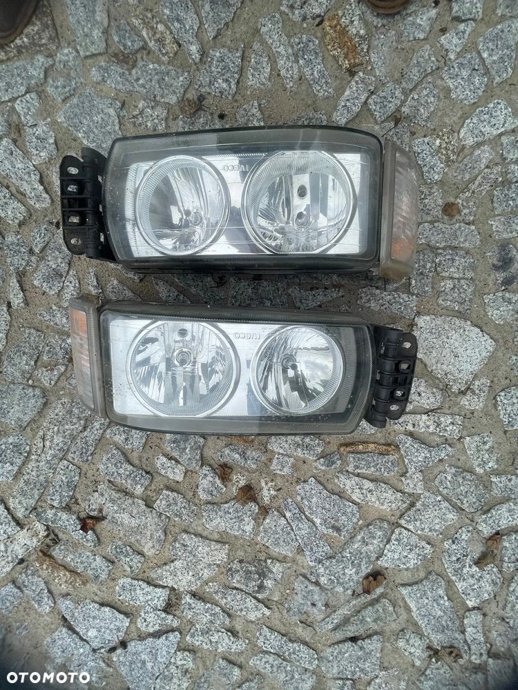 IVECO EUROCARGO STRALIS REFLEKTORY Z KIERUNKOWSKAZAMI - 1