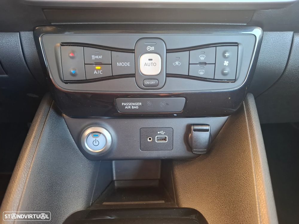 Nissan Leaf Acenta - 35