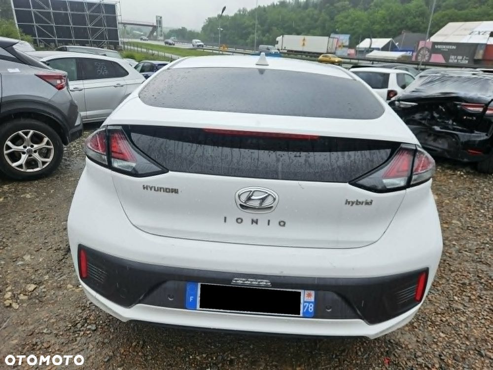 Hyundai IONIQ 1.6 GDI Premium - 11