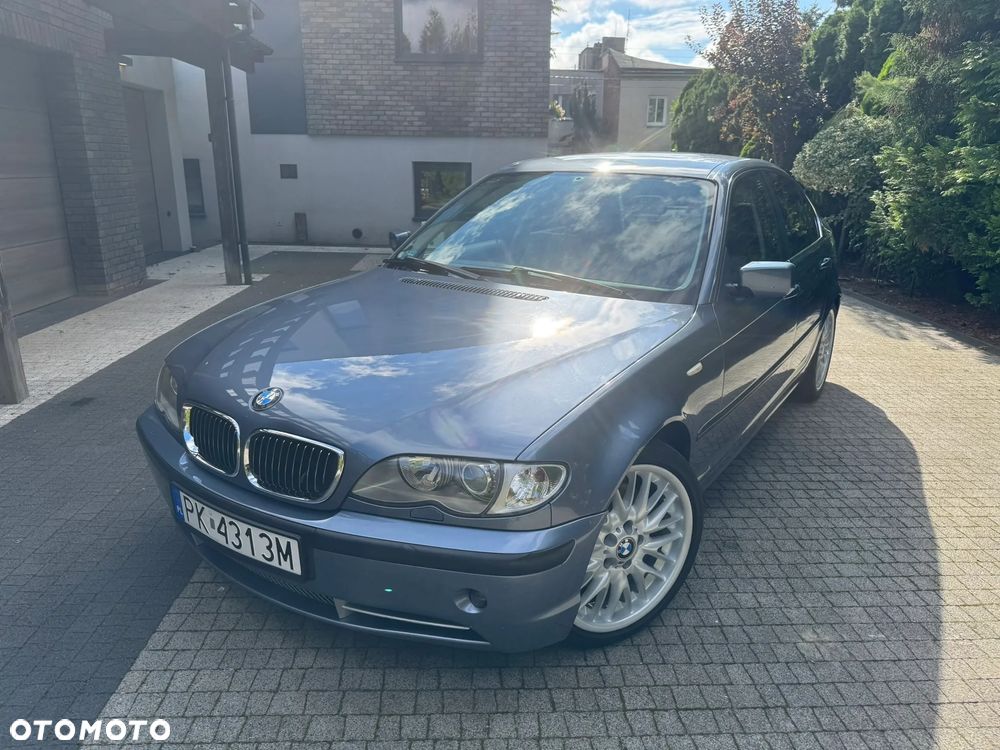 BMW Seria 3 330i - 3