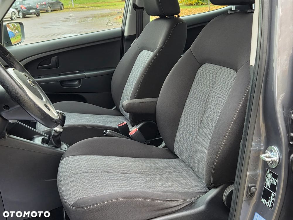 Kia Venga 1.4 CVVT Fifa World Cup Edition - 21