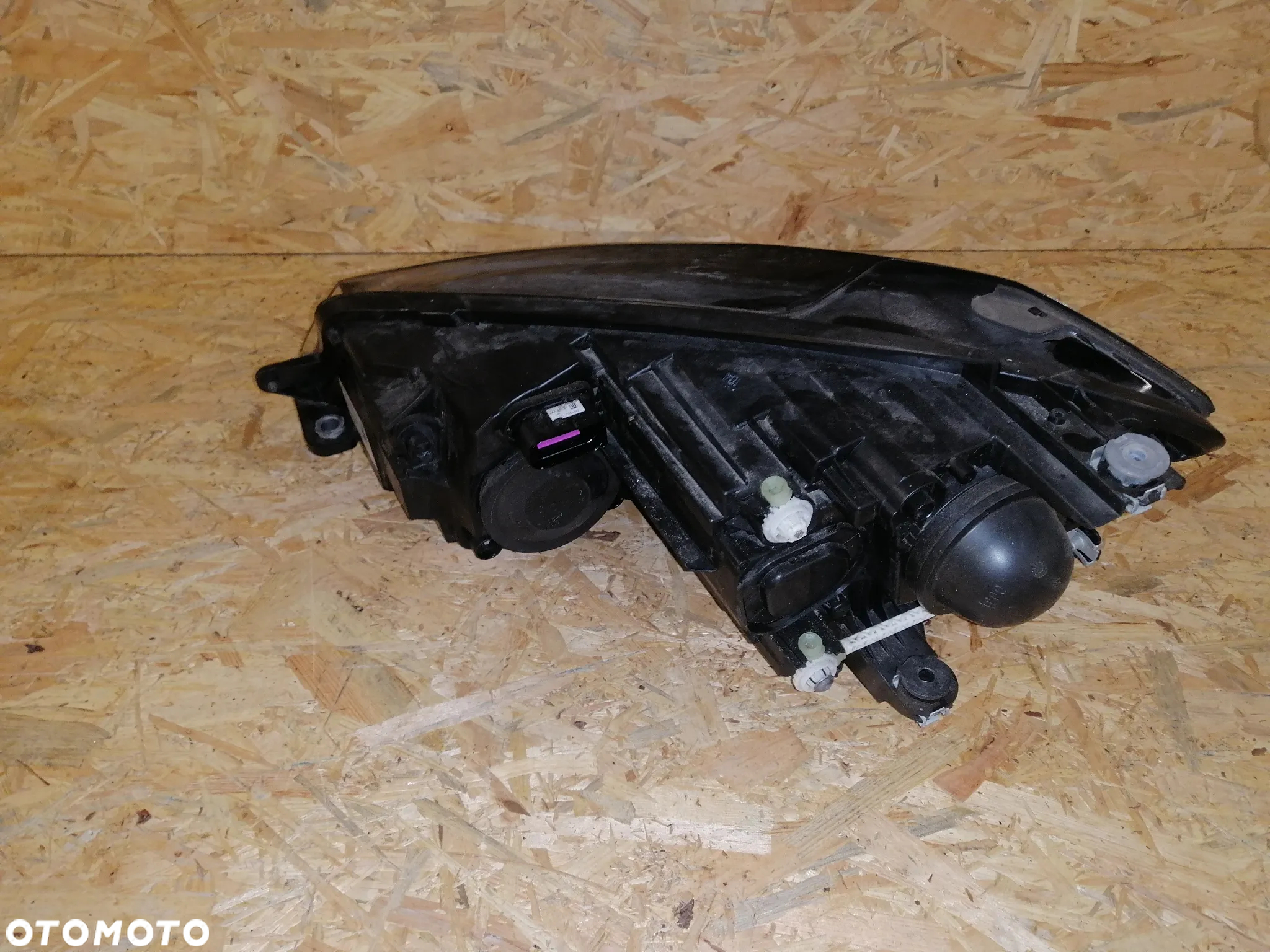Lampa Reflektor Prawy VW Golf 7 Lift Zwykły - 3