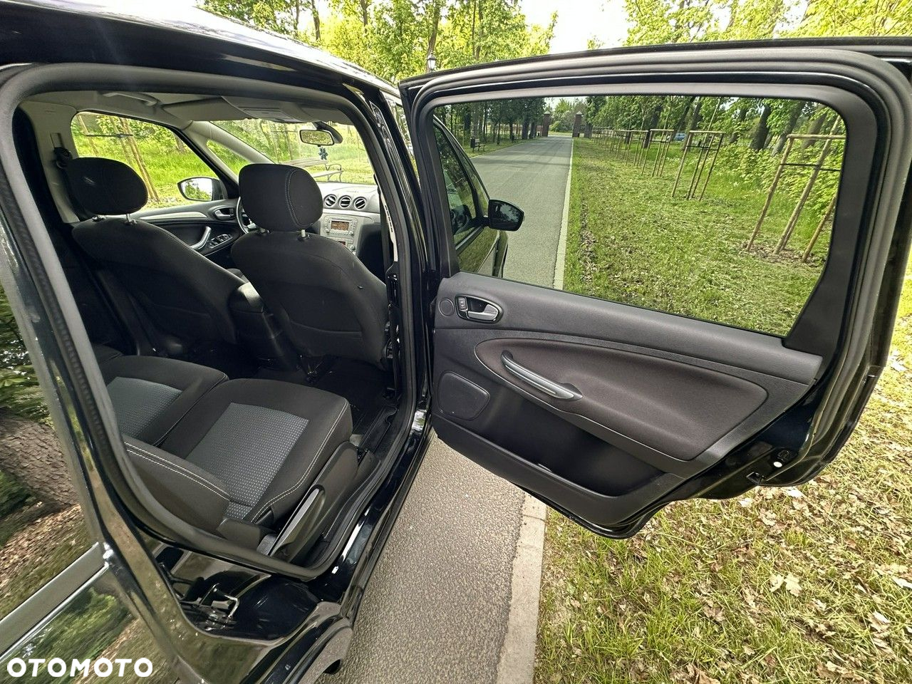 Ford S-Max - 26