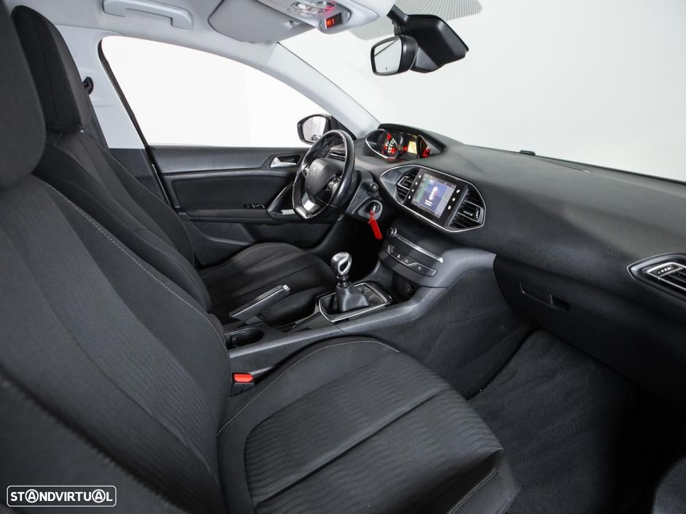 Peugeot 308 SW - 10