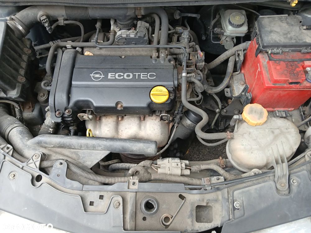 Opel Corsa 1.4 16V Enjoy - 12