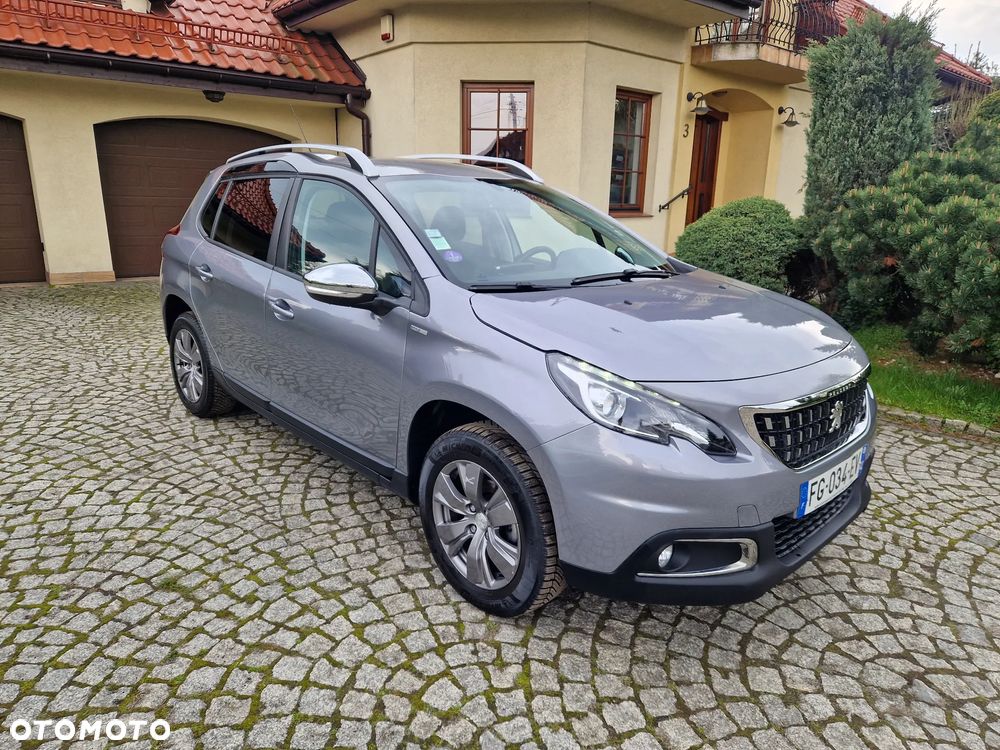Peugeot 2008 1.2 Pure Tech Style - 7