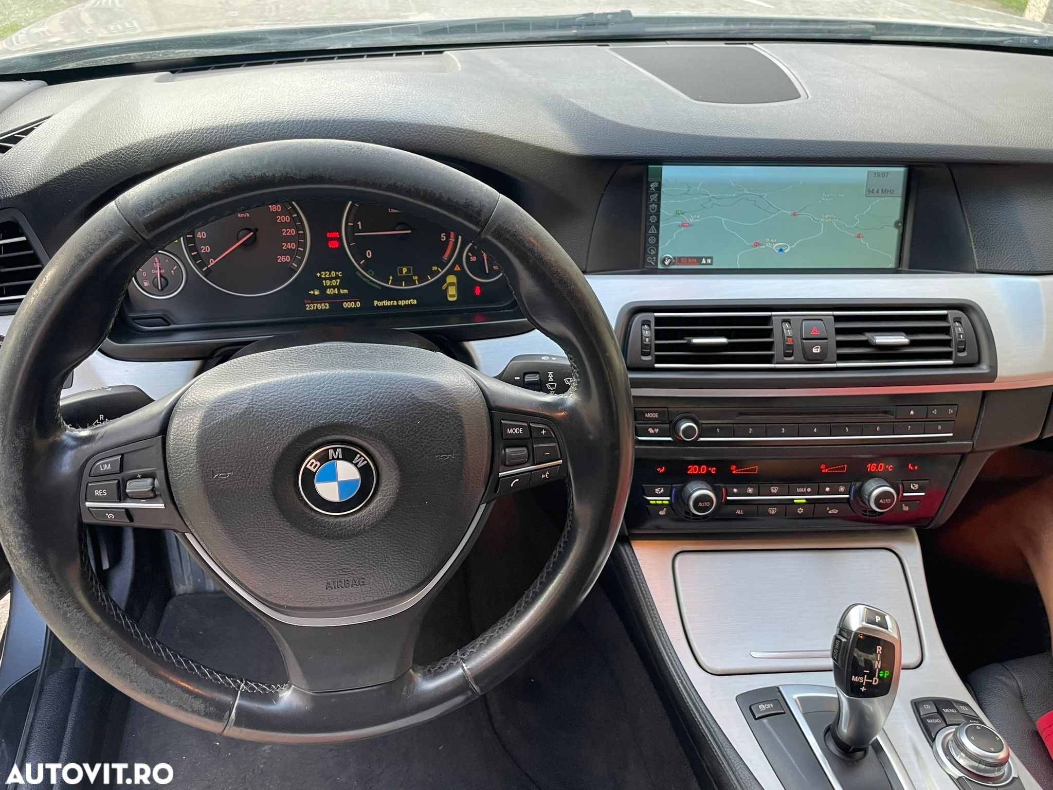 BMW Seria 5 520d Touring Aut. Modern Line - 9