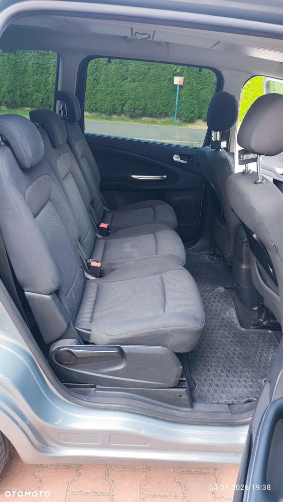 Ford Galaxy 2.2 TDCi DPF Titanium - 17