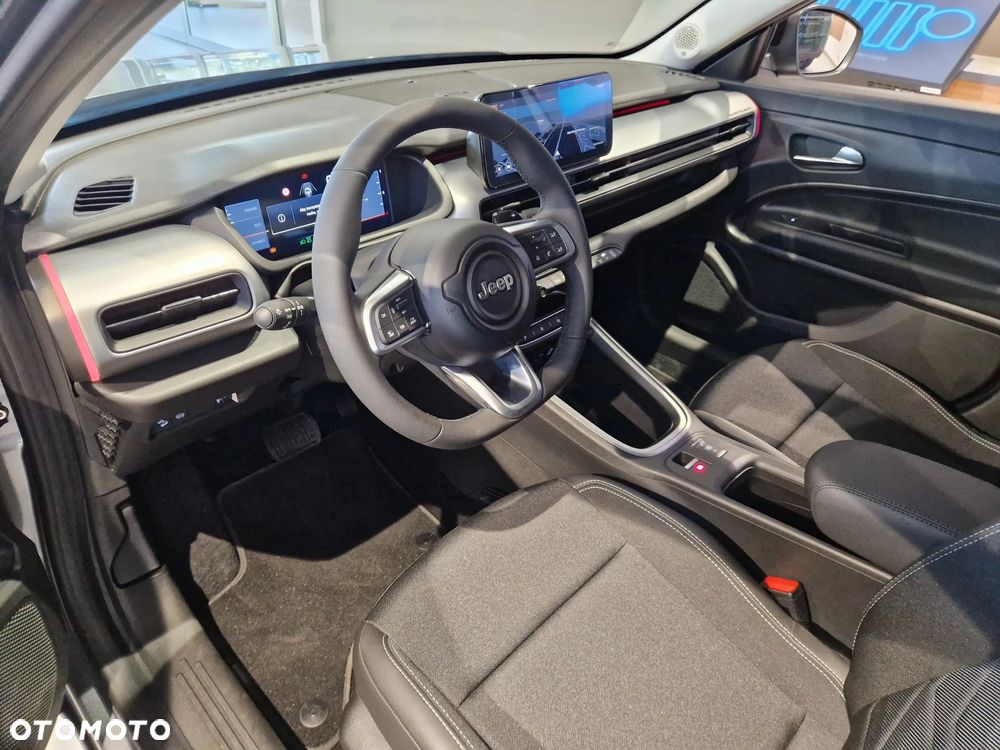 Jeep Avenger 54kWh Summit - 10