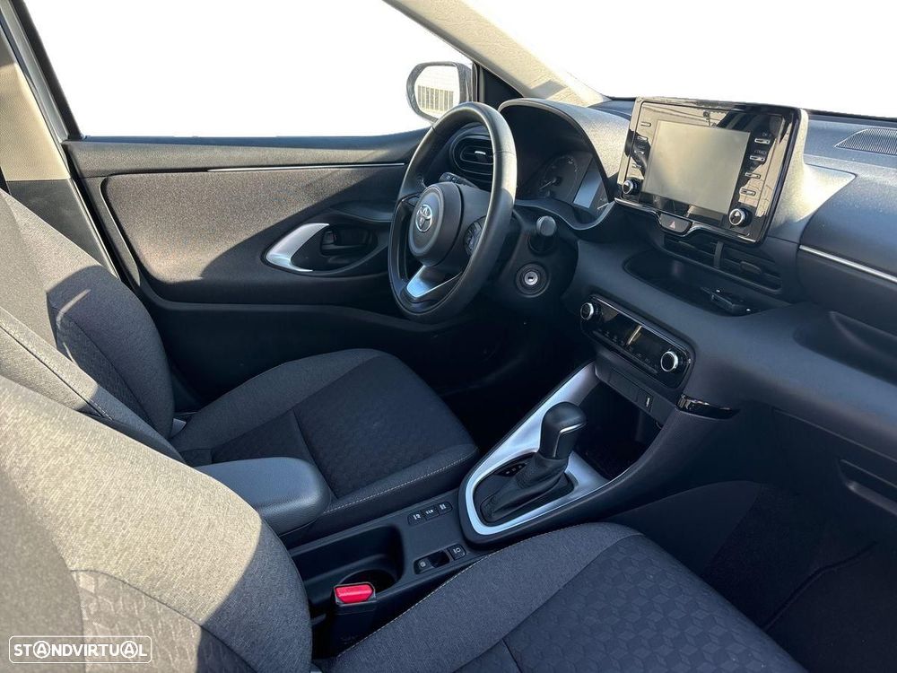 Toyota Yaris 1.5 HDF Comfort Plus - 10