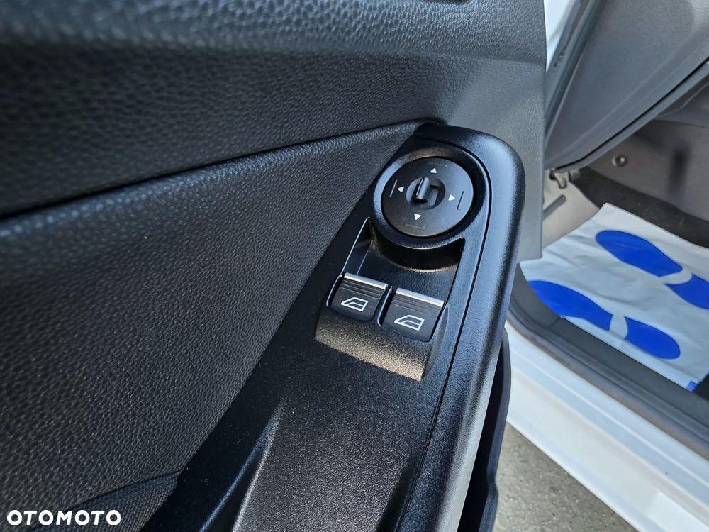 Ford Fiesta - 18