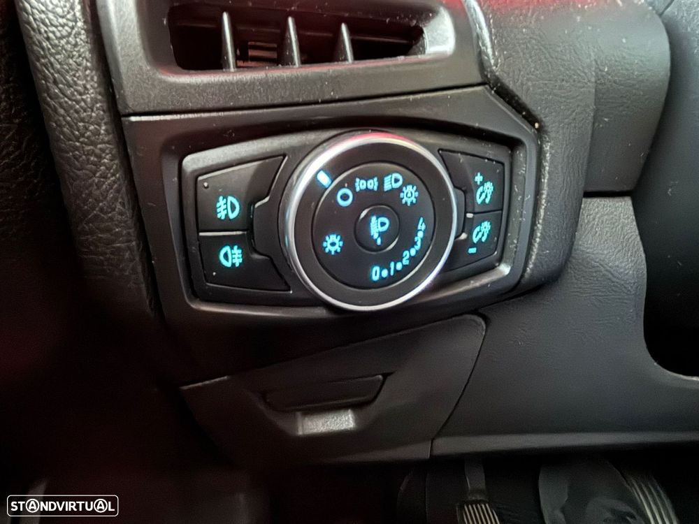 Ford Focus SW 1.5 TDCi EcoBlue Business - 13