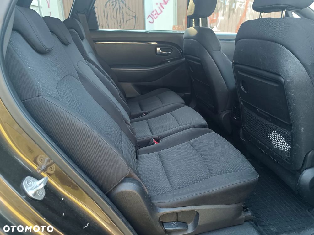 Kia Carens 2.0 GDI L EU6 - 14