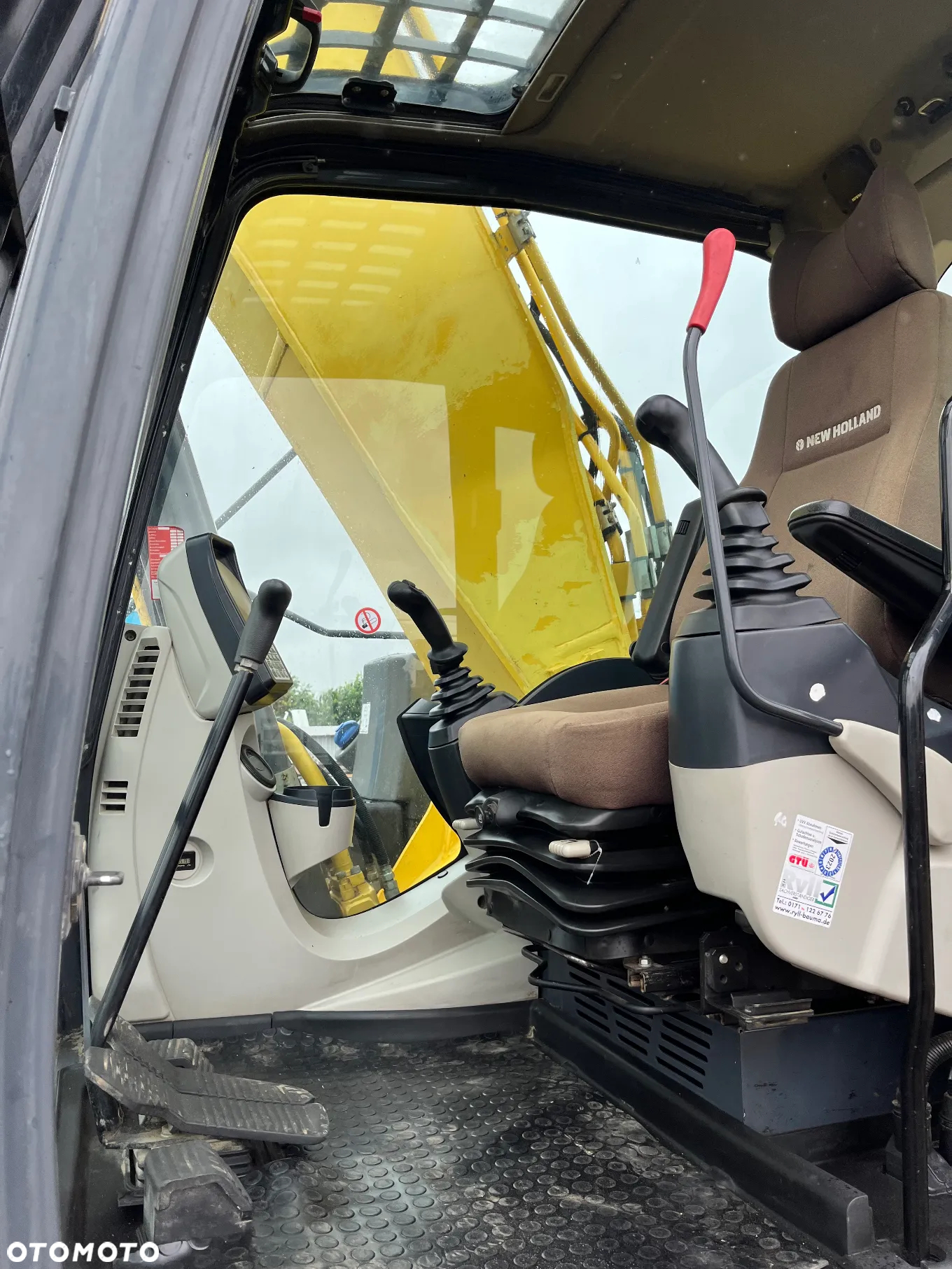 New Holland - 25