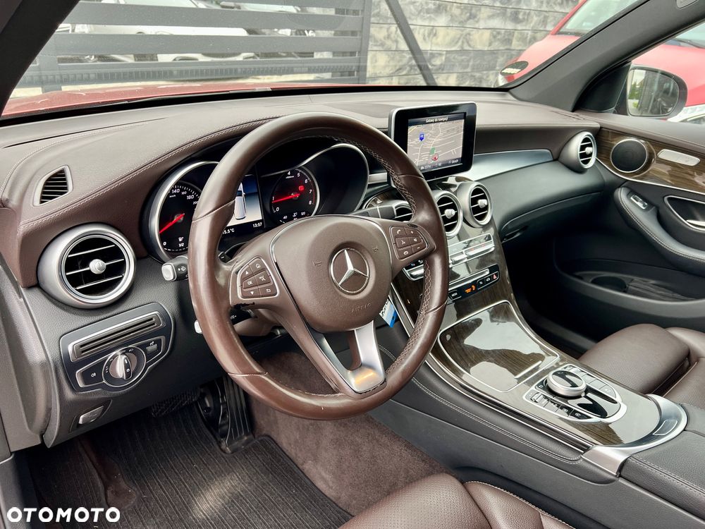 Mercedes-Benz GLC 250 4Matic 9G-TRONIC Exclusive - 16
