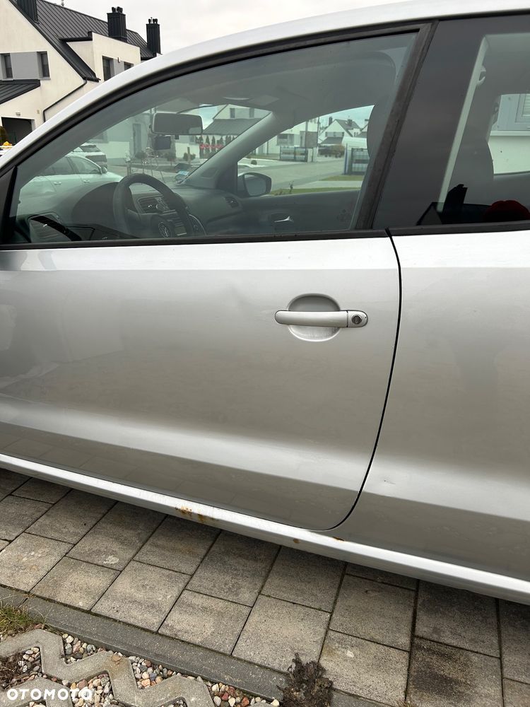 Volkswagen Polo 1.6 TDI Trendline - 6