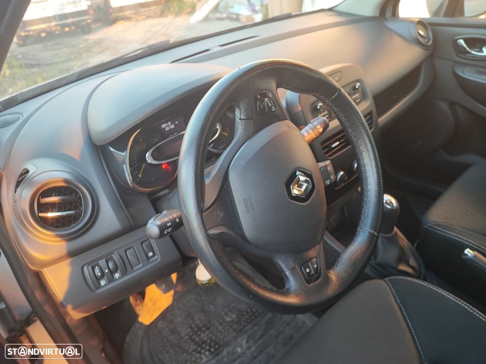 Renault Clio Sport Tourer 1.5 dCi - 5
