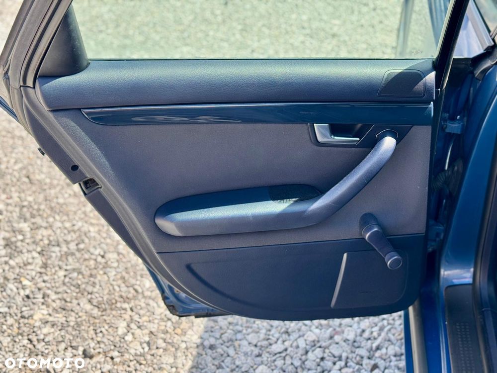 Audi A4 Limousine - 23