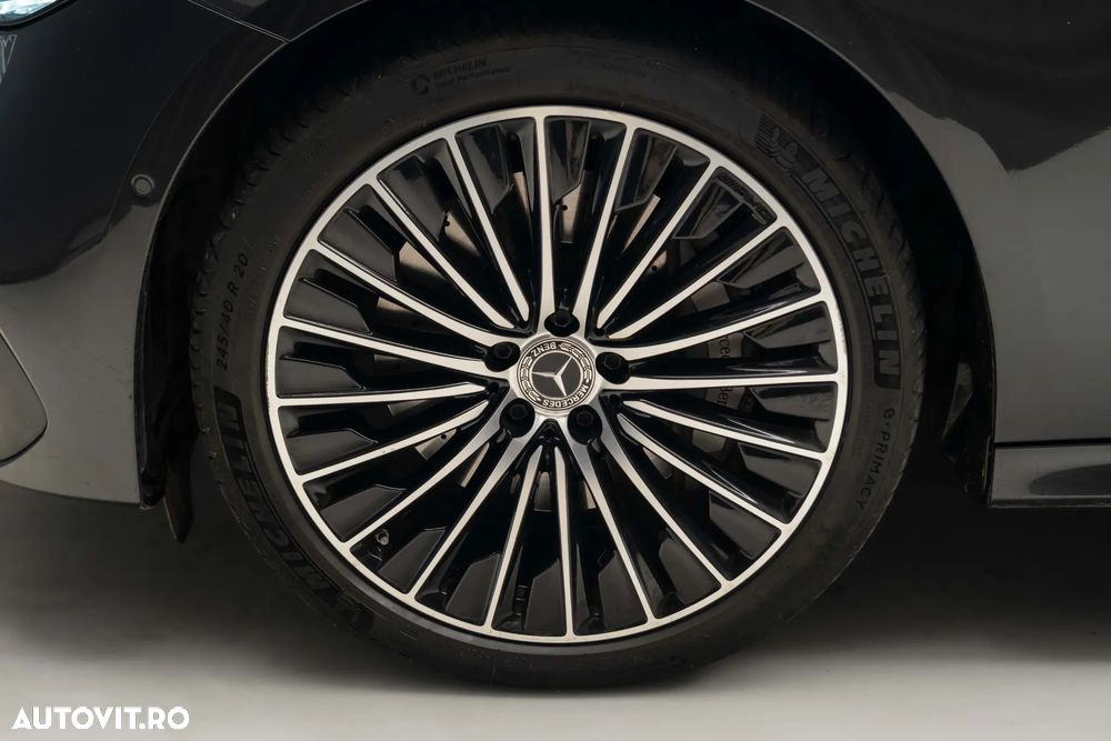 Mercedes-Benz E - 13