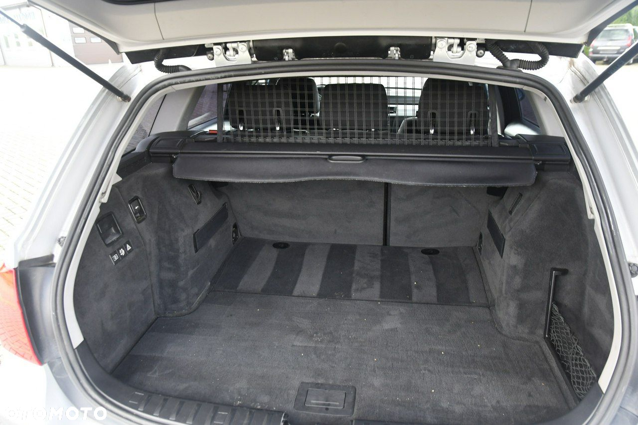 BMW Seria 3 - 17