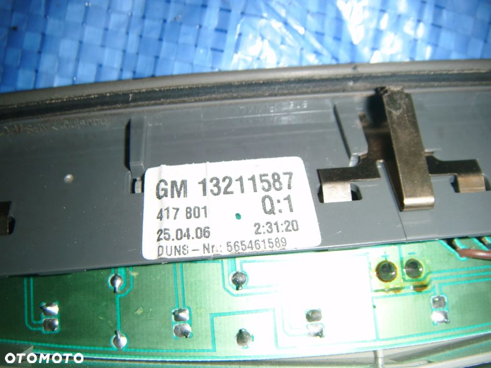 opel astra h  kombi światło stop w klapę tył - 2