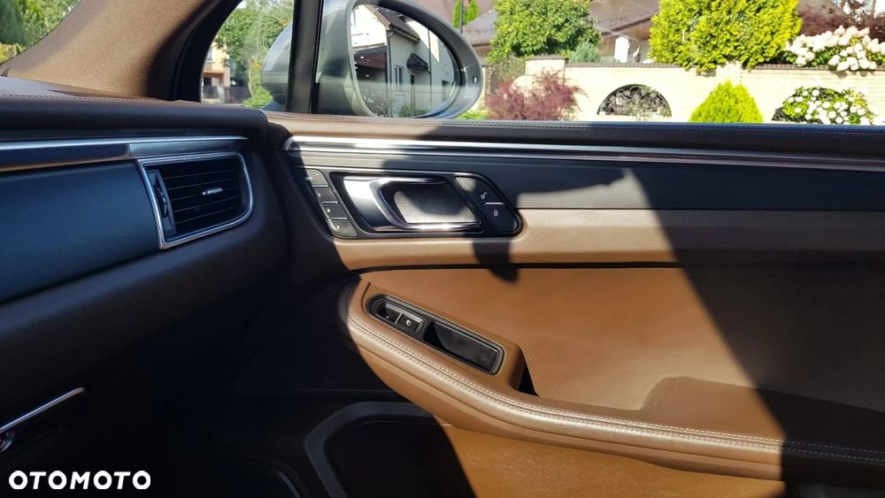 Porsche Macan Standard - 15