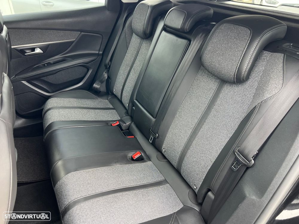 Peugeot 3008 1.5 BlueHDi Allure - 6