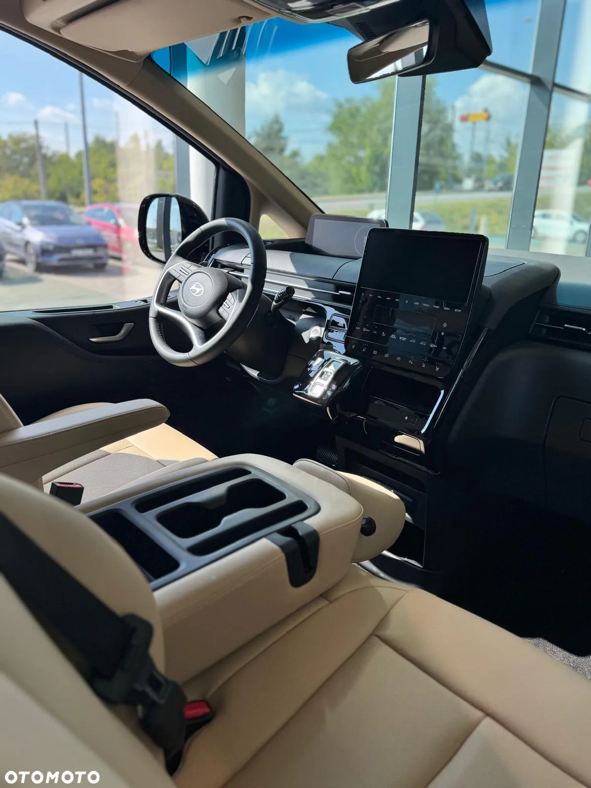 Hyundai Staria 1.6 T-GDI HEV Smart VIP - 10