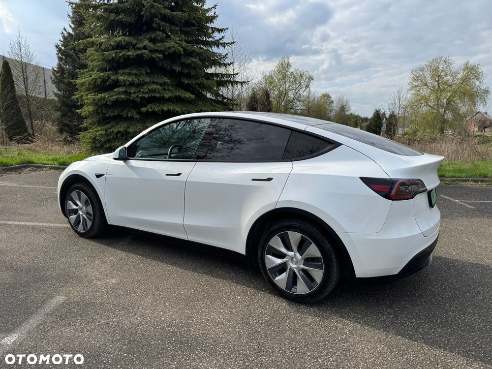 Tesla Model Y RWD - 3