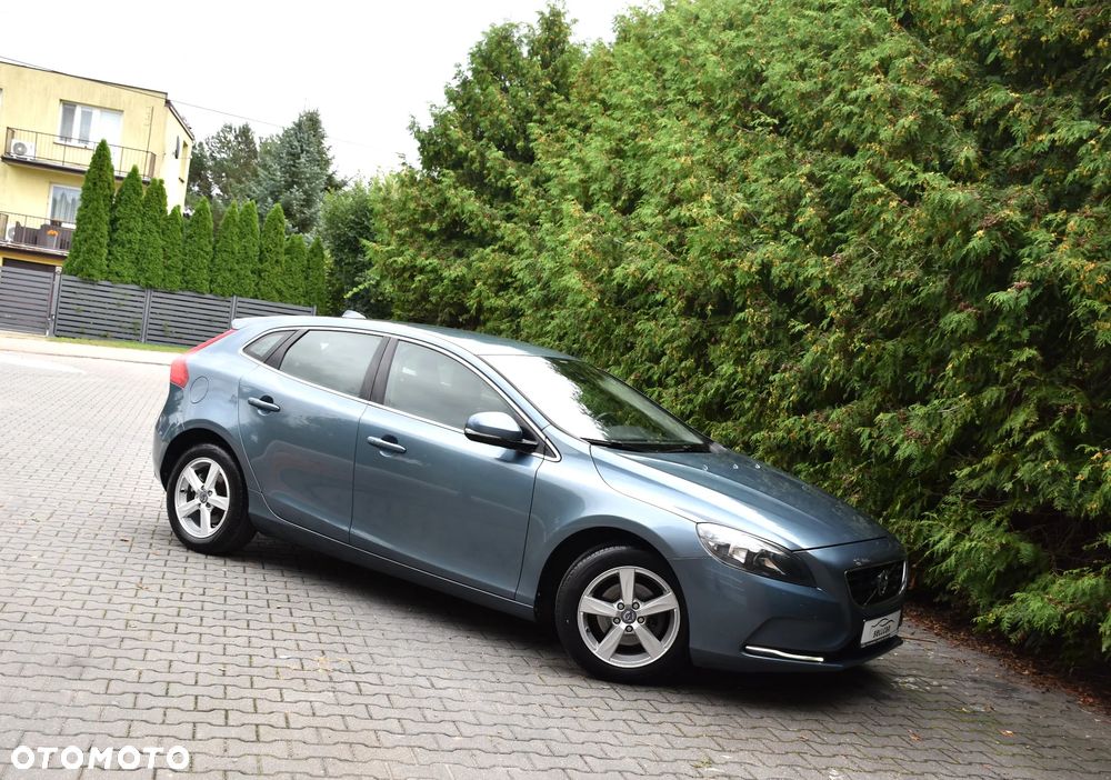 Volvo V40 D2 Momentum - 28