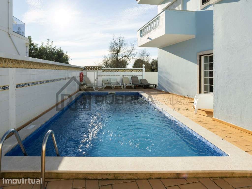 Moradia T4 com Piscina e 236 m² - Excelente Potencial Perto da Fuseta - Grande imagem: 2/25