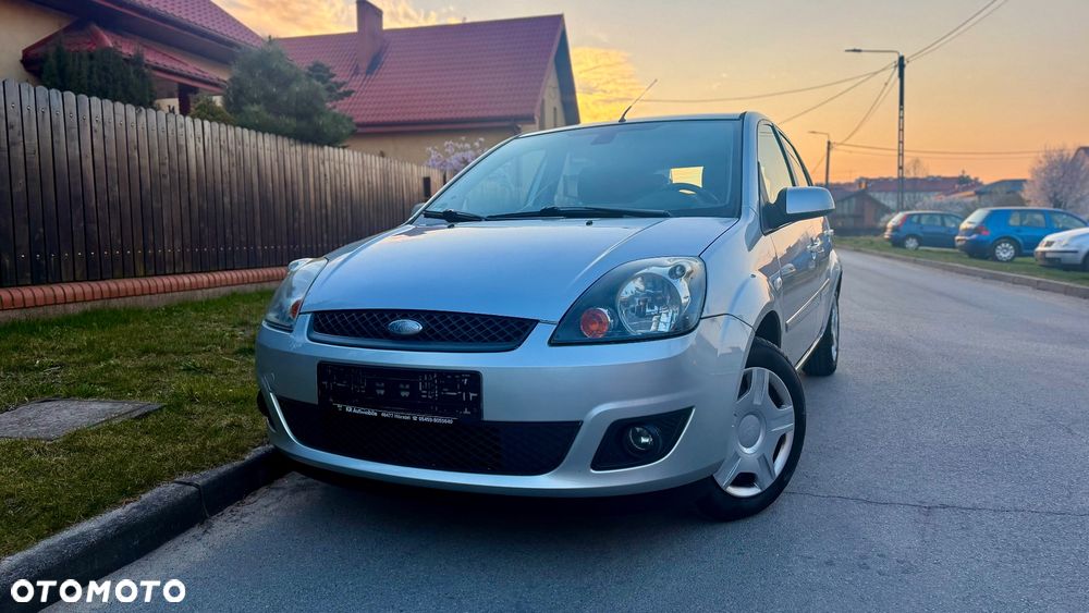 Ford Fiesta 1.4 Silver Magic - 2