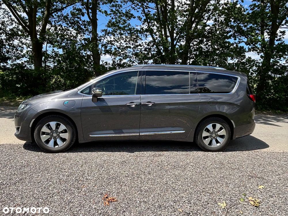 Chrysler Pacifica - 6